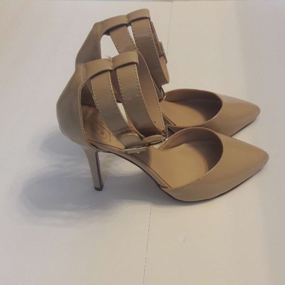 Heart In D/ Nude /Ankle Strap/ Pumps